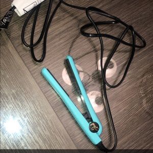 mini pyt hair straightner